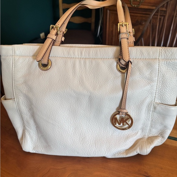 Michael Kors White and Tan Tote Bag with Gold Hardware - Picture 3 of 6